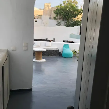 Nest * Fira (Santorini)